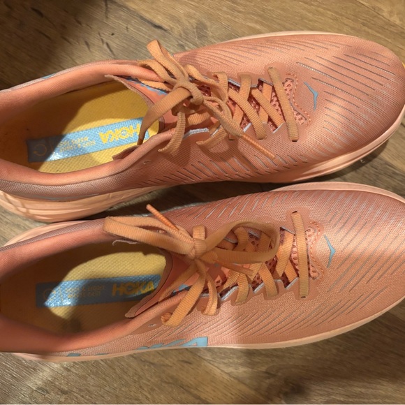 Hoka Rincon 3 Running Shoes in Shell Coral / Peach Parfait - Picture 4 of 7